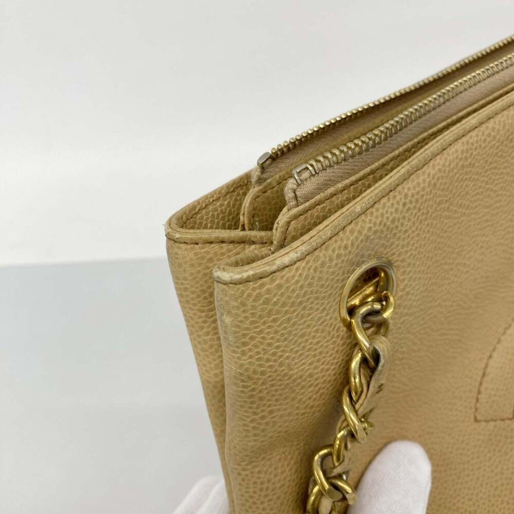 CHANEL Cream Caviar Leather Tote Bag - Picture 7 of 12